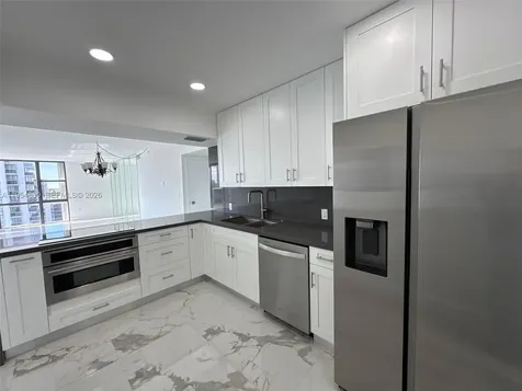 3675 N Country Club Drive Aventura FL 33180