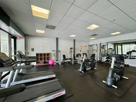 3675 N Country Club Drive Aventura FL 33180