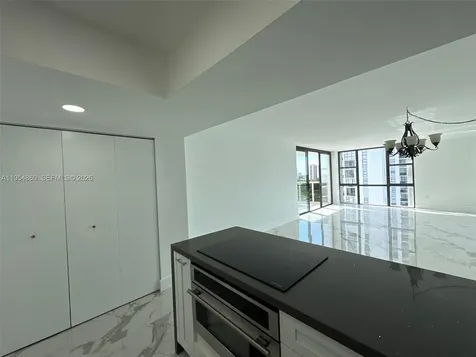 3675 N Country Club Drive Aventura FL 33180