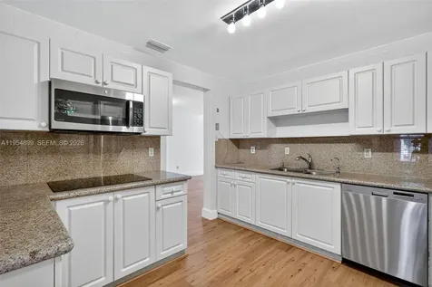 13702 SW 101st Terrace Miami FL 33186
