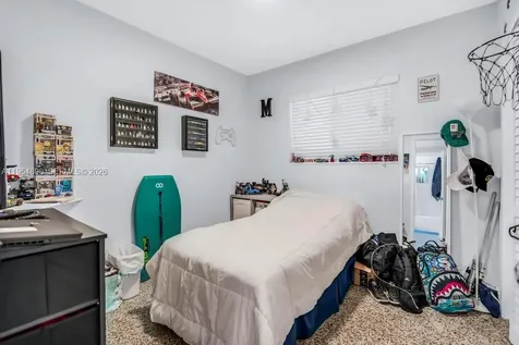 9435-9437 SW 39th Street Miami FL 33165