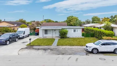 9435-9437 SW 39th Street Miami FL 33165