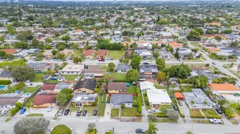 9435-9437 SW 39th Street Miami FL 33165