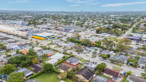 9435-9437 SW 39th Street Miami FL 33165