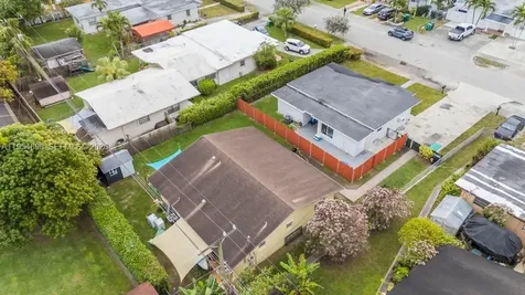 9435-9437 SW 39th Street Miami FL 33165