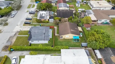 9435-9437 SW 39th Street Miami FL 33165