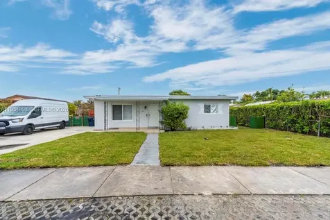 9435-9437 SW 39th Street Miami FL 33165