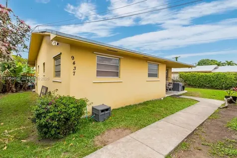 9435-9437 SW 39th Street Miami FL 33165