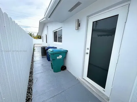 11230 SW 5th Street Sweetwater FL 33174