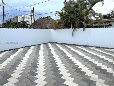 11230 SW 5th Street Sweetwater FL 33174