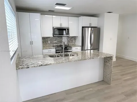 11230 SW 5th Street Sweetwater FL 33174