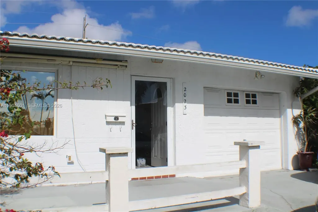 2023 SW 16th Avenue Boynton Beach FL 33426