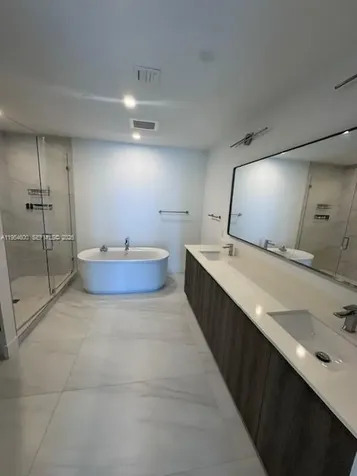 17550 Collins Avenue Sunny Isles Beach FL 33160