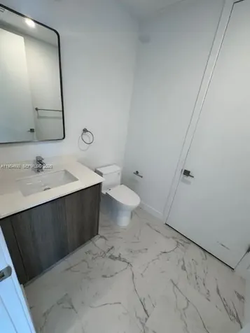 17550 Collins Avenue Sunny Isles Beach FL 33160