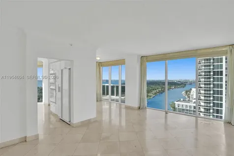 4775 Collins Avenue Miami Beach FL 33140