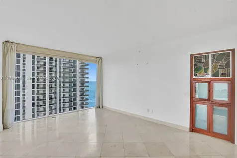 4775 Collins Avenue Miami Beach FL 33140