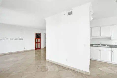 4775 Collins Avenue Miami Beach FL 33140