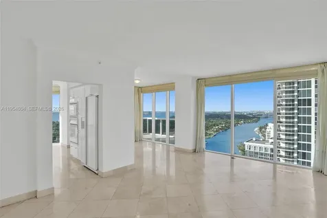 4775 Collins Avenue Miami Beach FL 33140