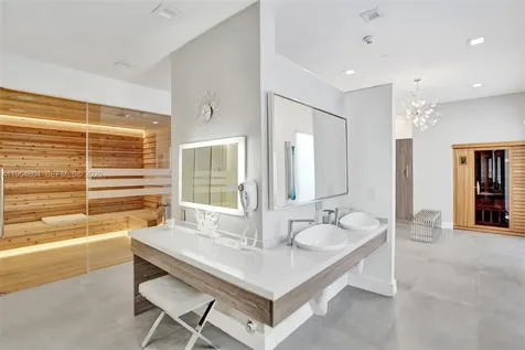 4775 Collins Avenue Miami Beach FL 33140