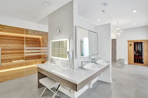 4775 Collins Avenue Miami Beach FL 33140