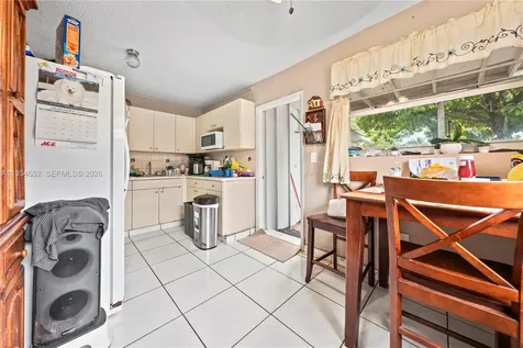 2110 NW 34th Street Miami FL 33142