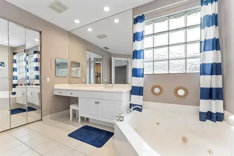 5037 NW 119th Terrace Coral Springs FL 33076