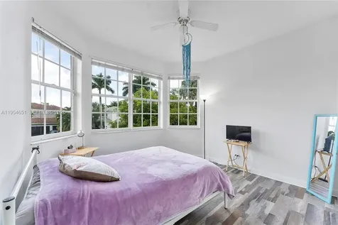 5037 NW 119th Terrace Coral Springs FL 33076