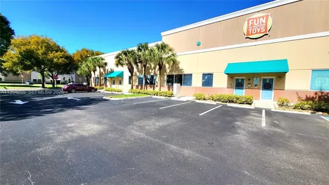 74 SW 12th Avenue Dania Beach FL 33004