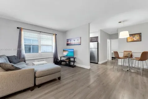 7334 Harding Avenue Miami Beach FL 33141