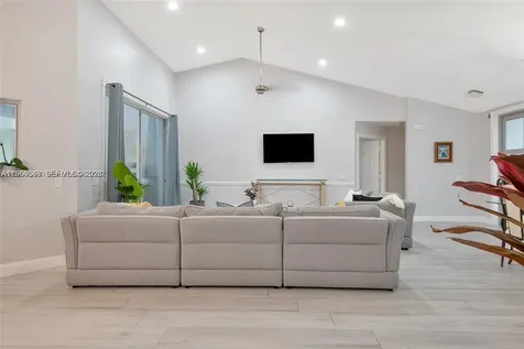1800 Water Ridge Drive Weston FL 33326