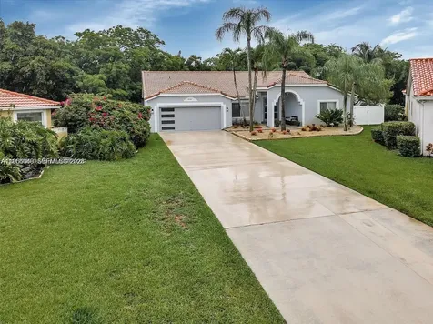 1800 Water Ridge Drive Weston FL 33326