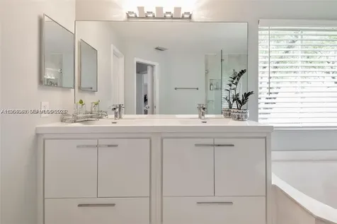 1800 Water Ridge Drive Weston FL 33326