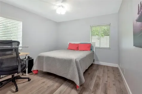 1800 Water Ridge Drive Weston FL 33326