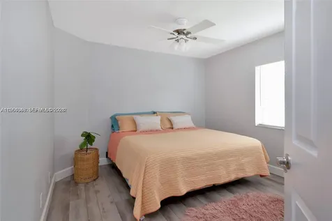 1800 Water Ridge Drive Weston FL 33326