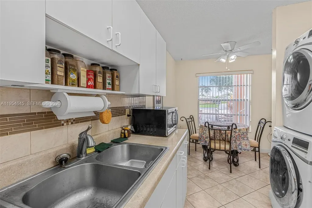 1521 NW 18th Avenue Delray Beach FL 33445
