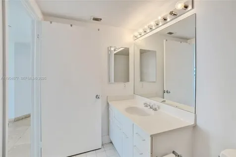 21205 Yacht Club Drive Aventura FL 33180
