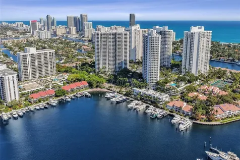 21205 Yacht Club Drive Aventura FL 33180