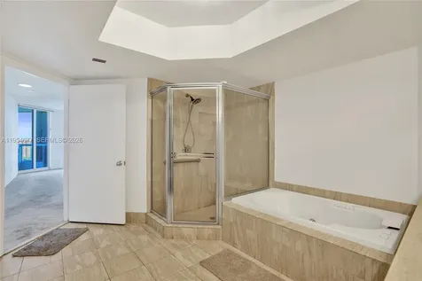21205 Yacht Club Drive Aventura FL 33180