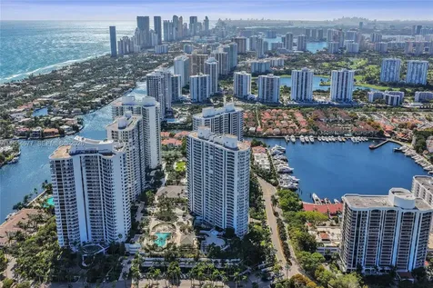 21205 Yacht Club Drive Aventura FL 33180