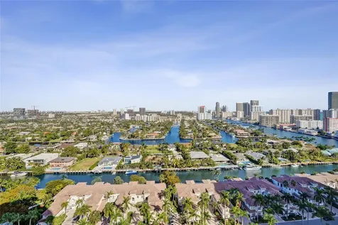 21205 Yacht Club Drive Aventura FL 33180