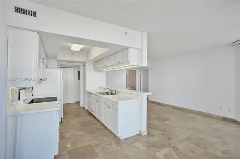 21205 Yacht Club Drive Aventura FL 33180