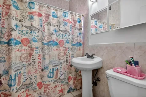 10340 NW 32nd Place Miami FL 33147