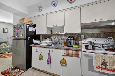 10340 NW 32nd Place Miami FL 33147