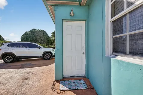 10340 NW 32nd Place Miami FL 33147