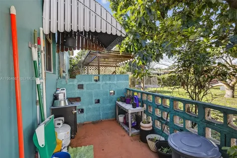 10340 NW 32nd Place Miami FL 33147