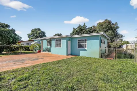10340 NW 32nd Place Miami FL 33147