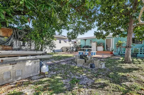 10340 NW 32nd Place Miami FL 33147