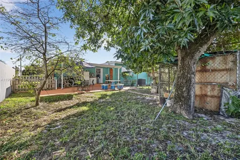 10340 NW 32nd Place Miami FL 33147