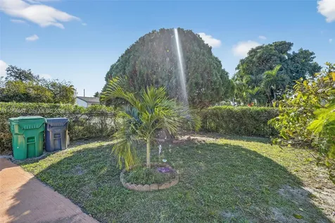 10340 NW 32nd Place Miami FL 33147