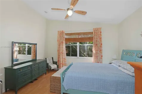 15382 SW 16th Terrace Miami FL 33185
